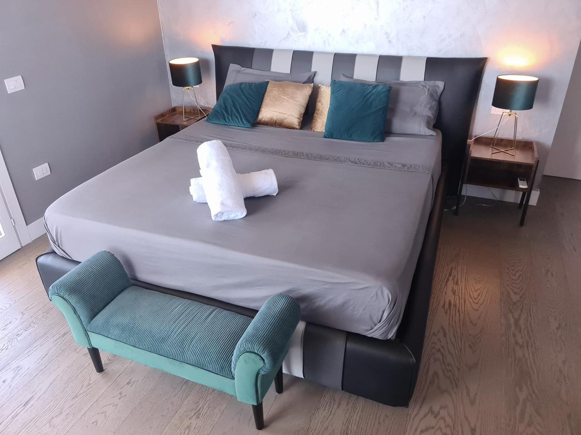 Penthouse Genneruxi Hotell Cagliari Eksteriør bilde
